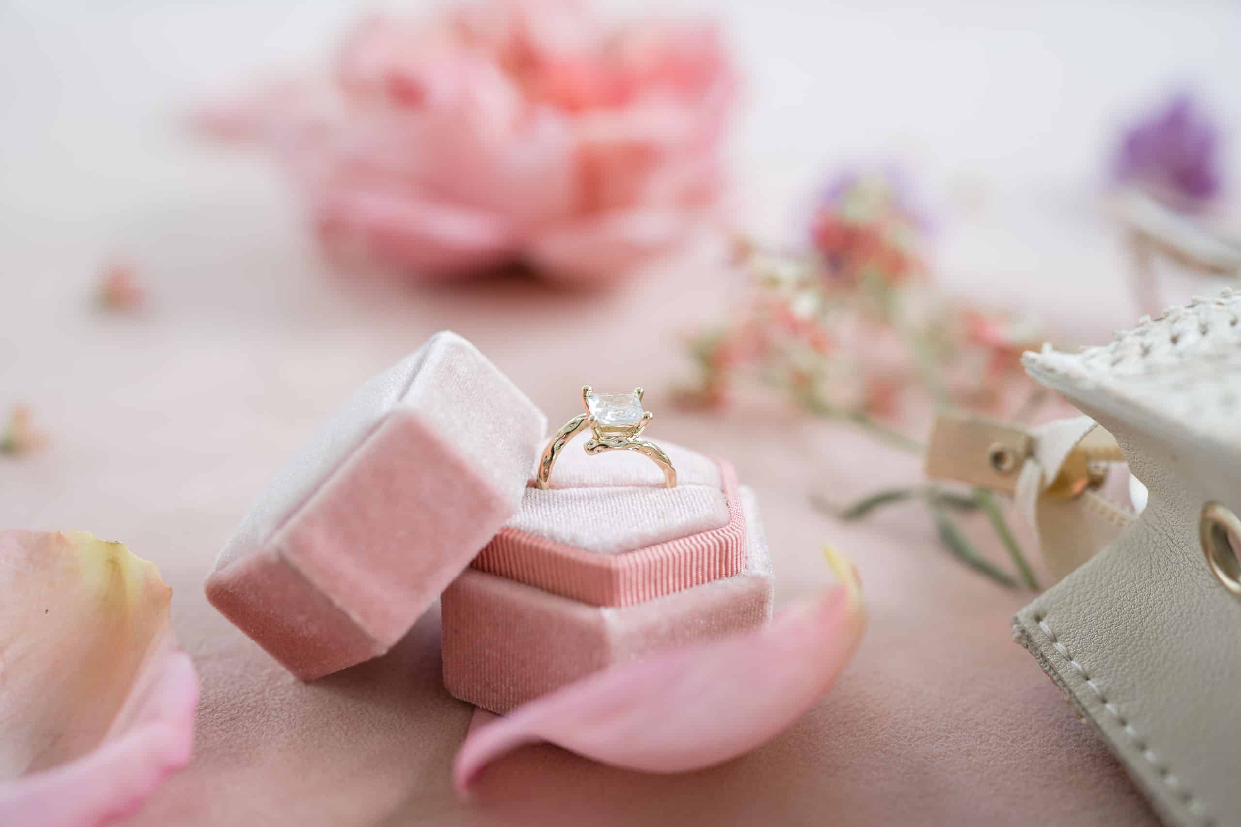 St. Louis Missouri wedding photographer ring shot