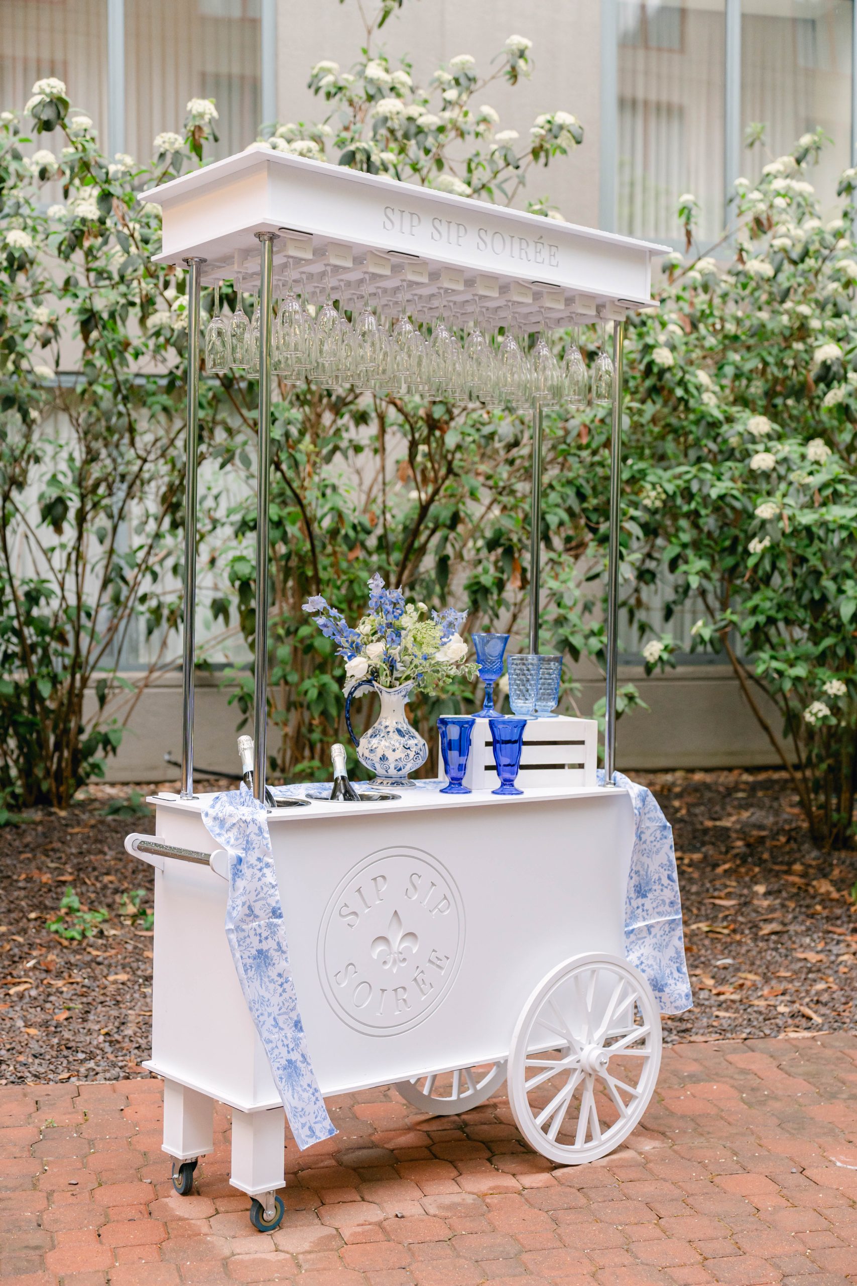 Delft Blue Chinoiserie Ginger Jars wedding sip sip soiree champagne cart