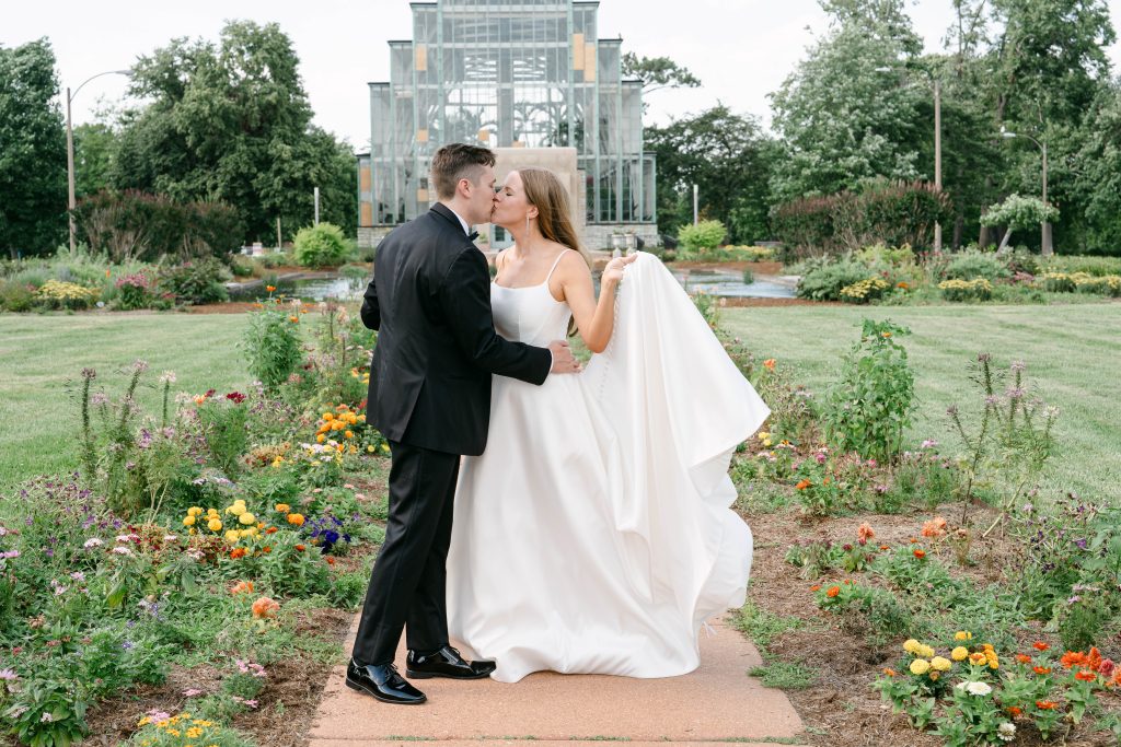 St Louis Jewel Box Wedding photographer