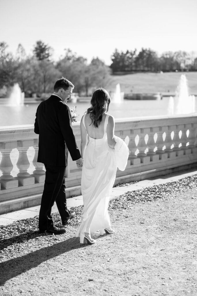 St Louis Forest Park Grand Basin wedding photo
