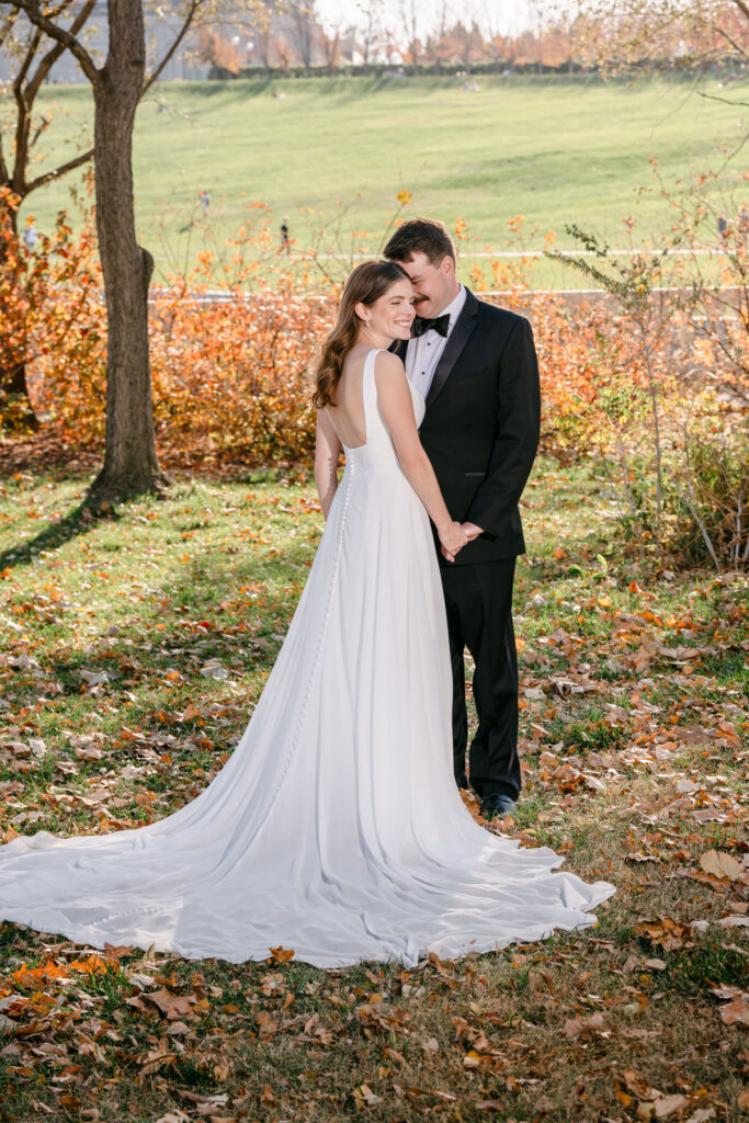 St Louis Forest Park Grand Basin fall wedding photo