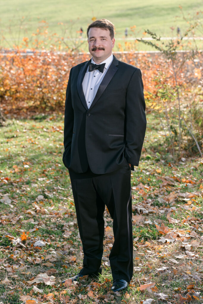 St Louis Forest Park Grand Basin fall wedding photo