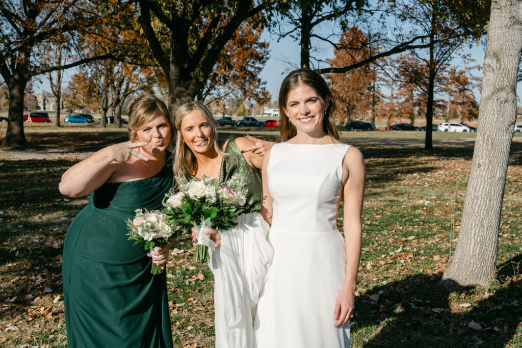 St Louis Forest Park Grand Basin fall wedding photo