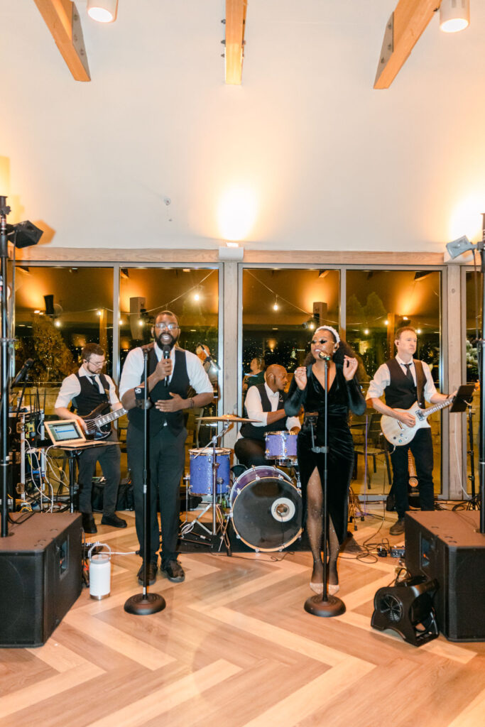 Courses at Forest Park golf course wedding reception with KC Flo band