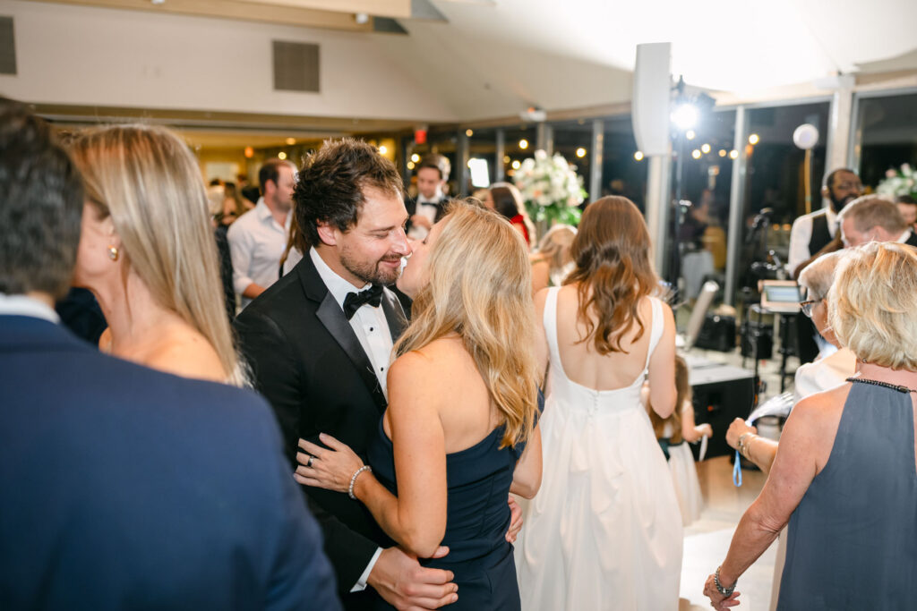 Courses at Forest Park golf course wedding reception with KC Flo band