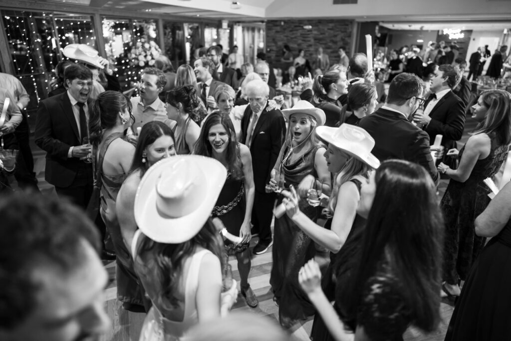 Courses at Forest Park golf course wedding reception with KC Flo band