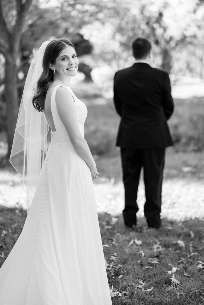 bride and groom first look pictures st louis wedding