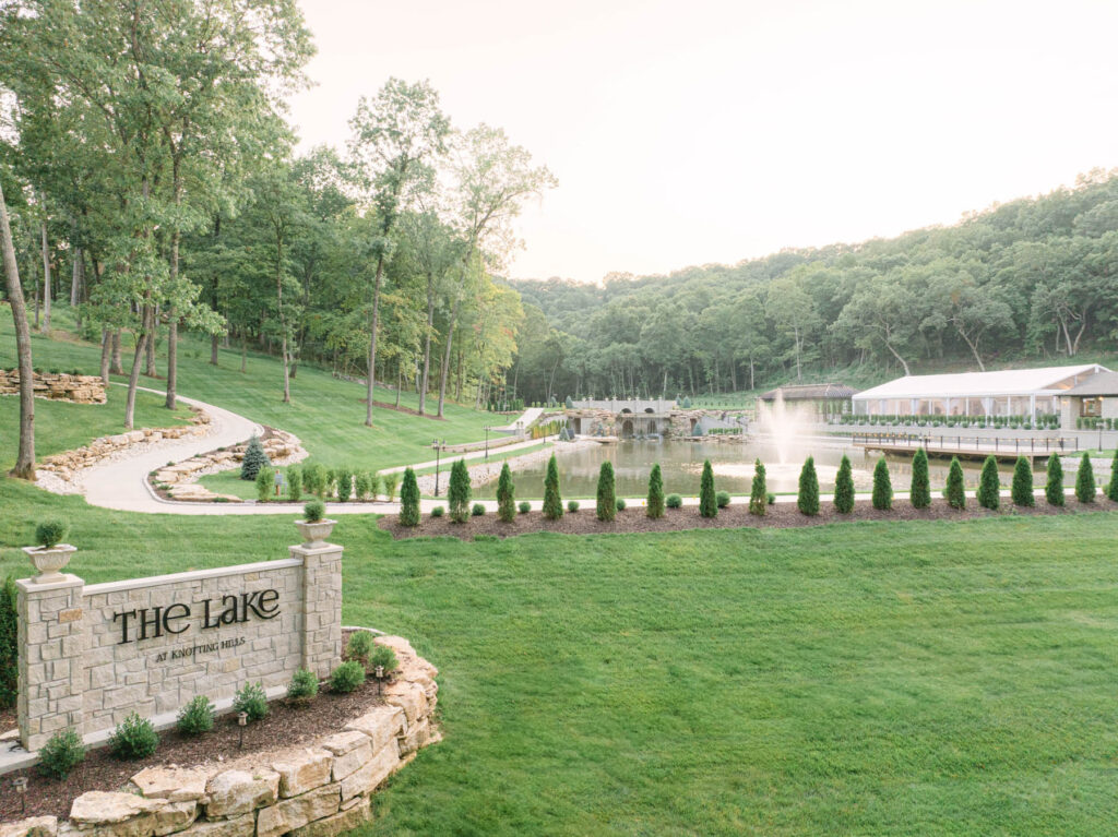 Knotting Hills wedding