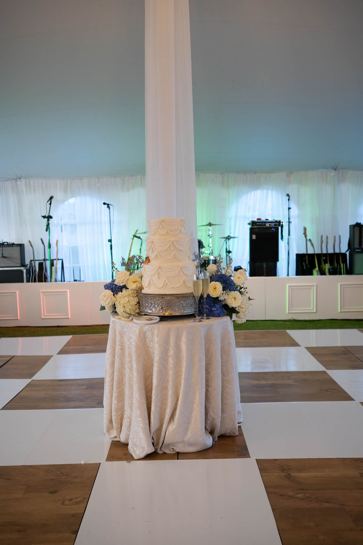 Photo by The Bennetts of wedding couple